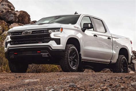 Low APR Financing on New Silverado Models