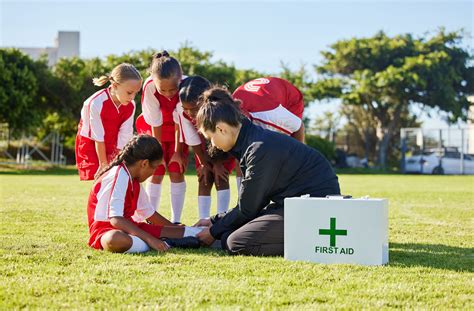 Low Blood Sugar: 6 Essential First Aid Steps
