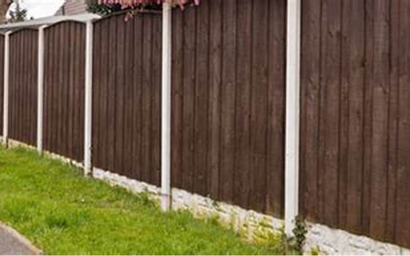 Lower Homeowners Insurance Privacy Fence: Is It Worth The Investment?