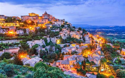 Luberon Villages: Your Complete Guide to Gordes and Roussillon