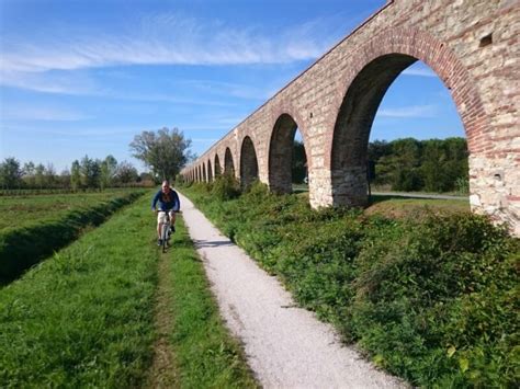 Lucca cycling path