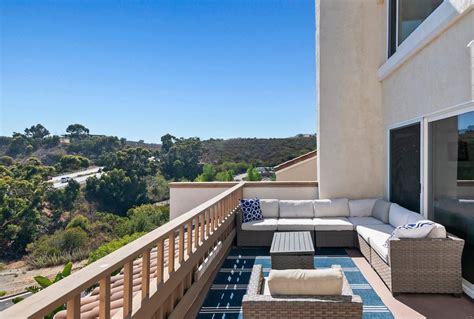 Luxury Condos In Malibu California