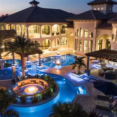 Luxury Pool House Mansion Design