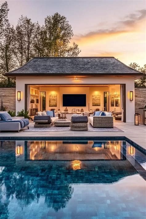 Luxury Pool House Rentals in Hammonton, NJ