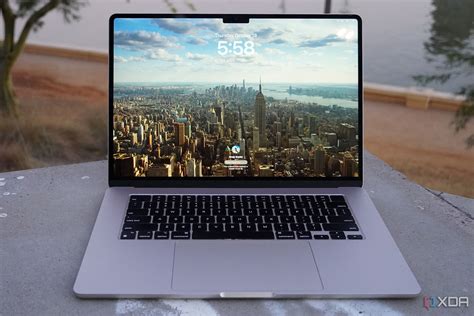 MacBook Air M2 display