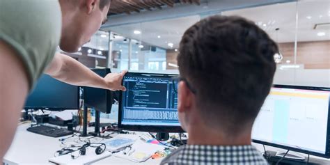 Machine Learning Engineer: Karir & Peran Utama