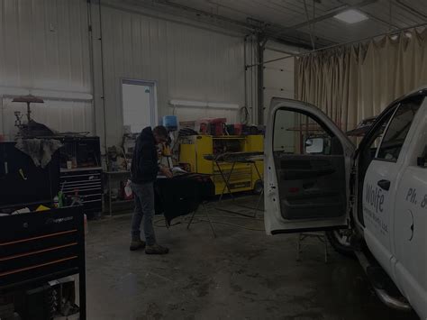 Maine Auto Body & Glass