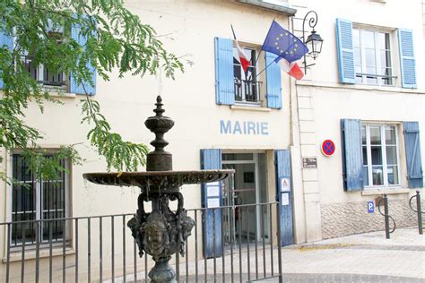 Mairie Courson Les Carrières