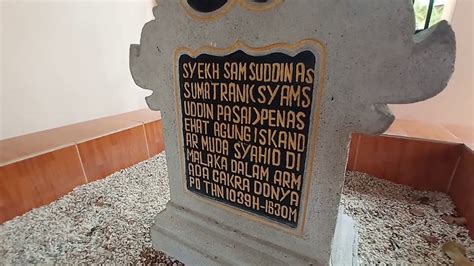 Makam Syekh Hamzah Fansuri