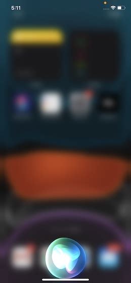 Make Siri Go Full Screen by Blurring the Background on iOS