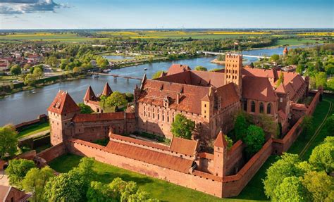 Malbork Castle Tour Guide