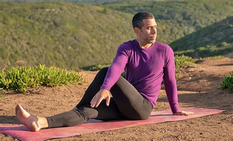 Man Yoga Pants