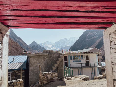 Manaslu trek teahouse