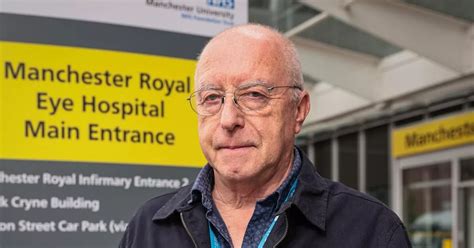 Manchester Hospital Volunteer