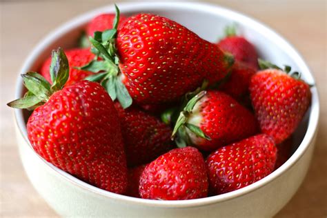 Manfaat Strawberry Untuk Menjaga Kelembapan Rambut