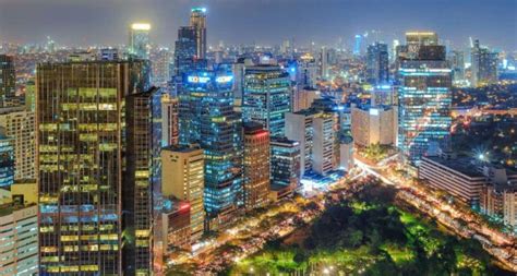 Manila pusat ekonomi