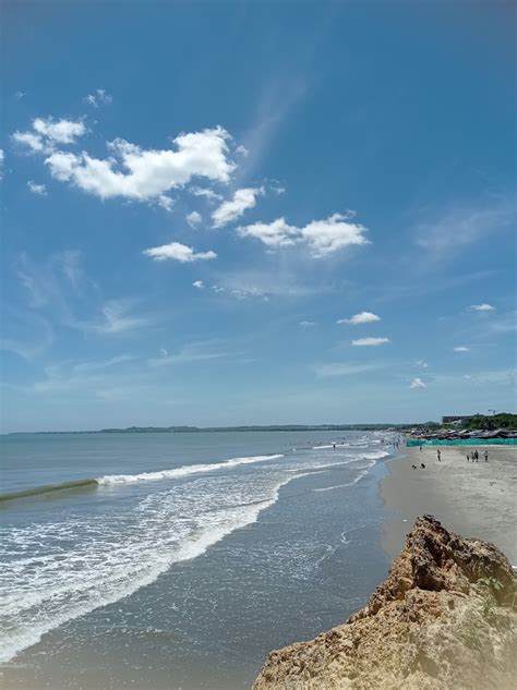 Manzanillo Del Mar beach