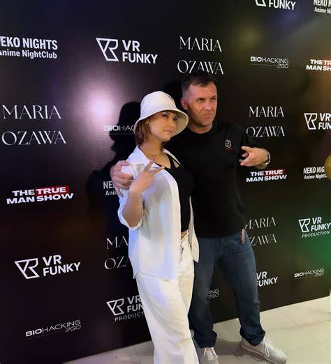 Maria Ozawa With Western Man