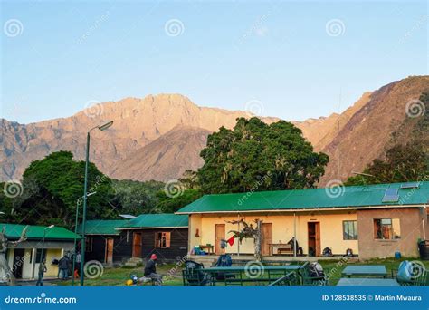 Mariakamba Hut Mount Meru