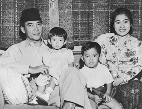 Masa Kecil Keluarga Indonesia