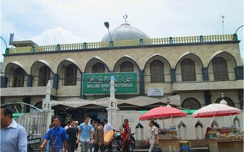 Masjid Raya Bukittinggi: Masjid Bersejarah Tertua Di Bukittinggi