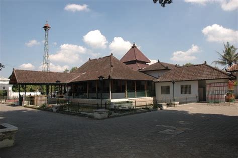 Masjid Pathok Negoro