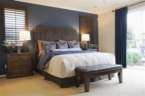 Bedroom Decor Navy Blue Accent Wall Blue master bedroom, Bedroom