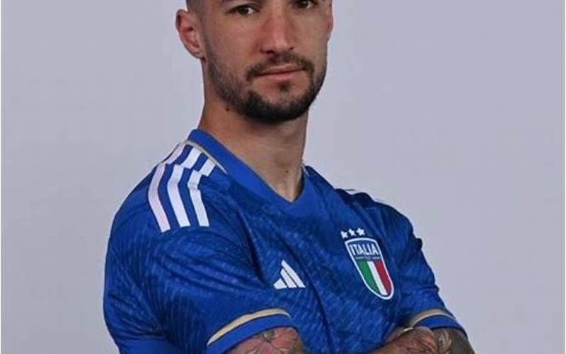 Matteo Politano In Italy Jersey