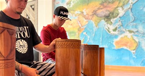 Maui Drum Lesson