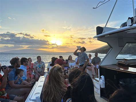 Maui Sunset Cruise Review: Dinner & Drinks in Paradise