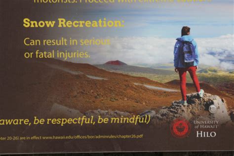 Maunakea warning signs