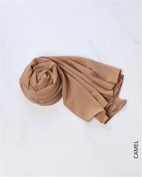 Maximizing Modesty: Shawls and Accessories