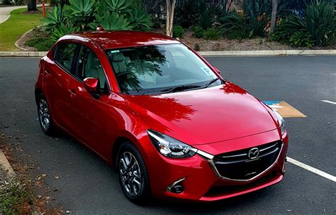 Mazda 2 Color Rojo