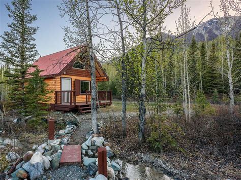 Discover Your Own Slice of Alaskan Wilderness: McCarthy Property for Sale