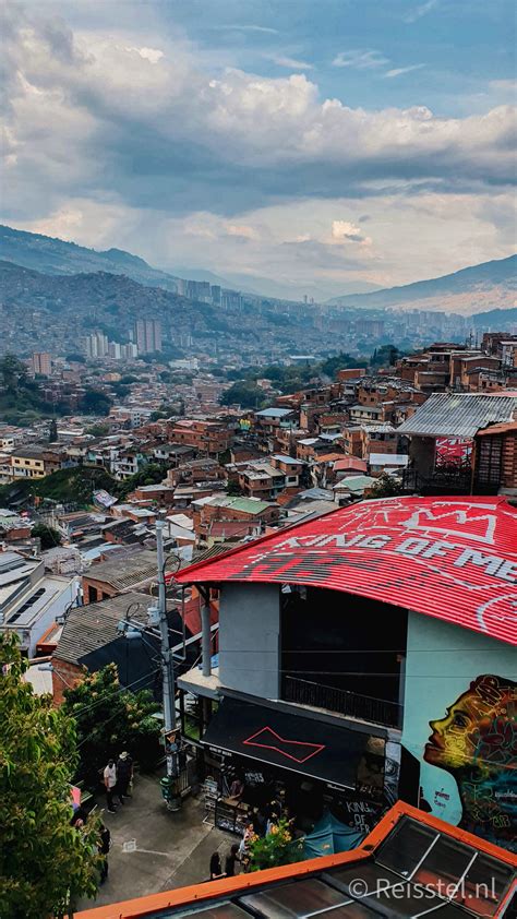 Medellin tips based tour