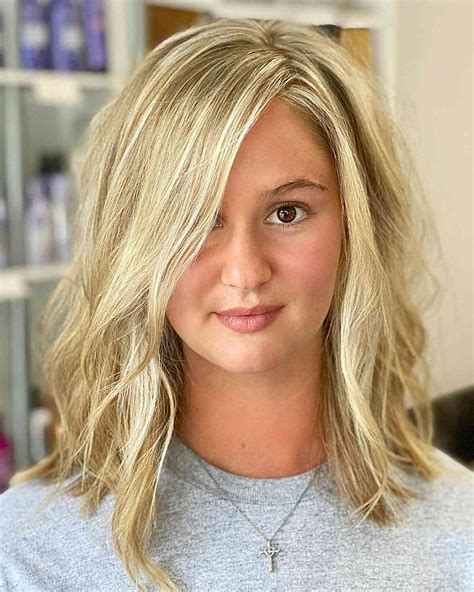 54+ Newest Hairstyles Medium Length Layered Round Face