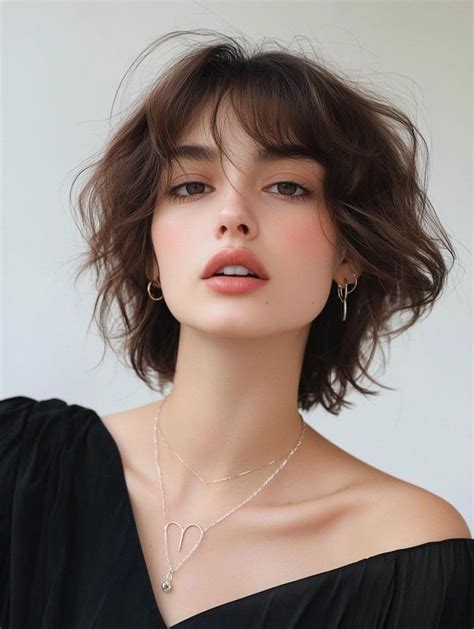 Medium-Length Magic for Your Oval Face