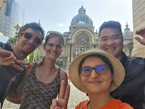 Meeting Tour Guide Bucharest