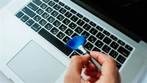 Membersihkan Keyboard Laptop Asus