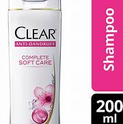 Membersihkan muka with Clear Complete Soft Care