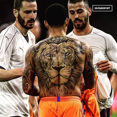 Memphis Depay Back Tattoo