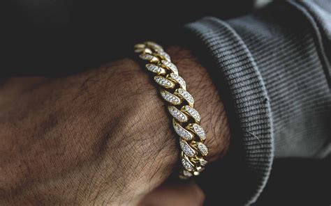 Men's Jewelry: It's Not Just for Women Anymore