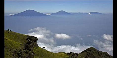 Menambah Wawasan Kawah Gunung Telomoyo