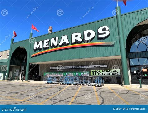 Menards Store Ambiance