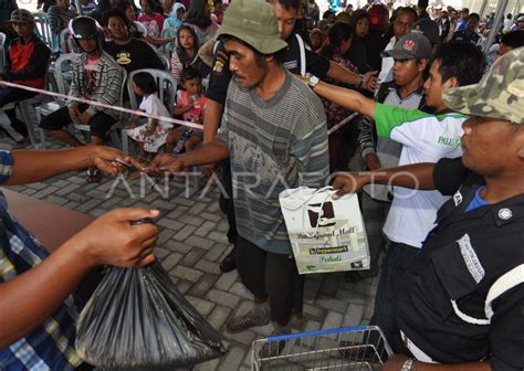 Mendapatkan Sembako Gratis