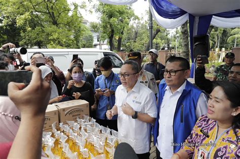 Mendapatkan Sembako Lida