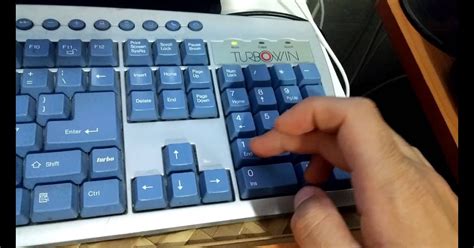 Mengatur Keyboard dengan Kurang Tepat