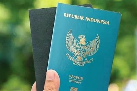 Mengurus paspor di kantor imigrasi