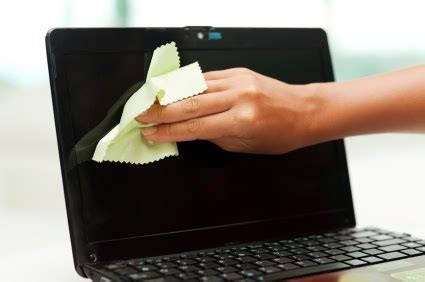 Menjaga Kebersihan Laptop dari Debu