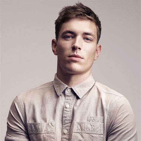 Mens Hairstyles With Clean Shave